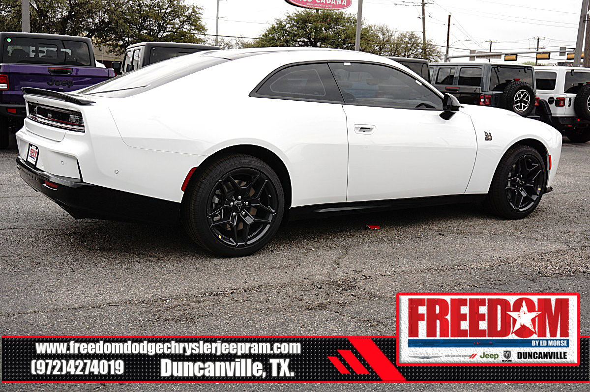New 2026 Dodge Charger Scat Pack w/ Blacktop Package AWD/4WD image 5