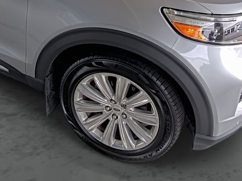 Used 2020 Ford Explorer Limited RWD image 16