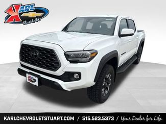 Used 2023 Toyota Tacoma TRD Off-Road w/ Black Out Package (TMS) AWD/4WD video 1
