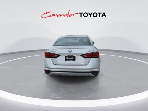 Used 2023 Nissan Altima 2.5 SV image 7