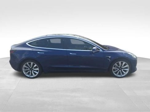 Used 2020 Tesla Model 3 Long Range image 8