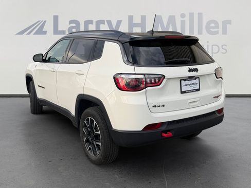 Used 2020 Jeep Compass Trailhawk AWD/4WD image 3