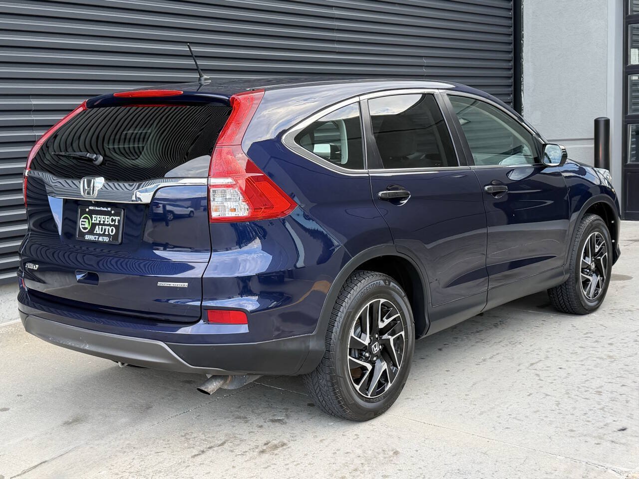 Used 2016 Honda CR-V SE image 11