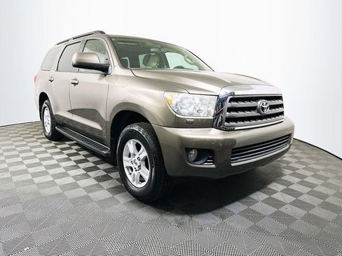 Used 2016 Toyota Sequoia SR5 image 1