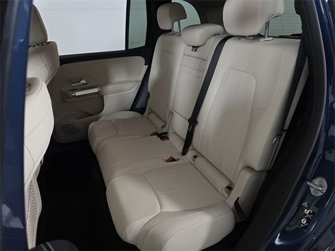 Used 2021 Mercedes-Benz GLB 250 4MATIC image 18