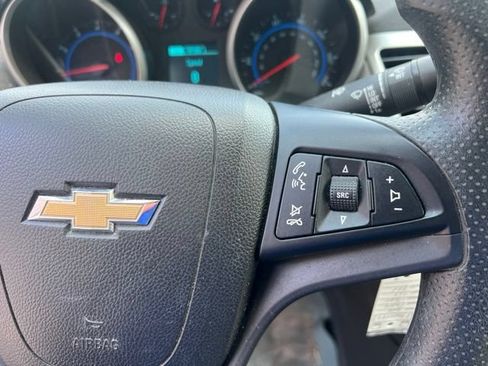 Used 2015 Chevrolet Cruze LT FWD image 23
