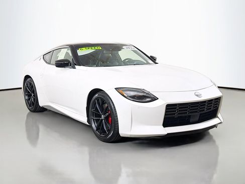 Used 2024 Nissan Z Performance w/ Floor Mat Package RWD image 7