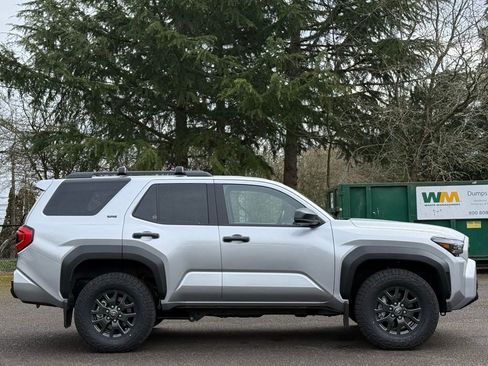 Used 2025 Toyota 4Runner SR5 image 6