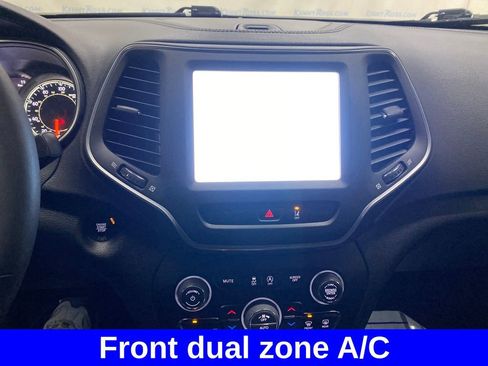 Used 2022 Jeep Cherokee Latitude Lux AWD/4WD image 10