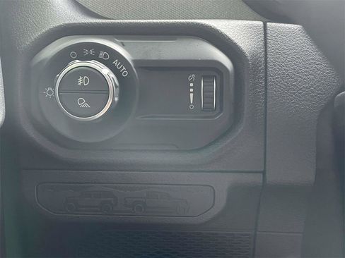 New 2025 Jeep Gladiator Sport image 29