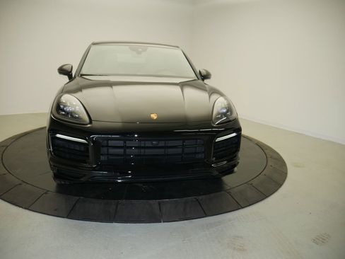 Certified 2023 Porsche Cayenne GTS AWD/4WD image 11