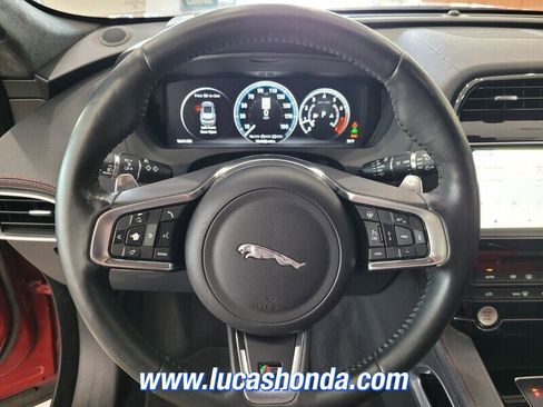 Used 2018 Jaguar F-PACE S image 10