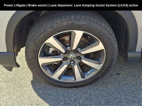Used 2025 Honda Pilot Touring image 14