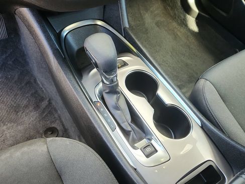 Used 2025 Chevrolet Malibu LT FWD image 23