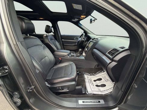 Used 2017 Ford Explorer Sport w/ Equipment Group 401A AWD/4WD image 35