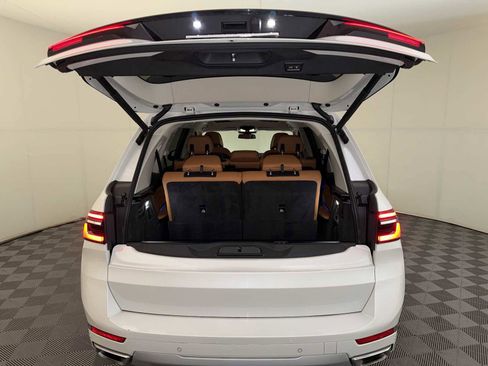 Used 2023 BMW X7 xDrive40i w/ Premium Package image 23