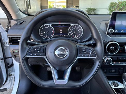 Used 2025 Nissan Sentra SV FWD image 22