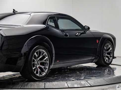 Used 2022 Dodge Challenger SRT Hellcat RWD image 24