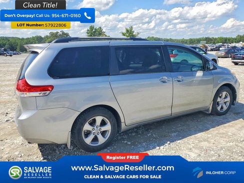 Used 2011 Toyota Sienna LE FWD image 4