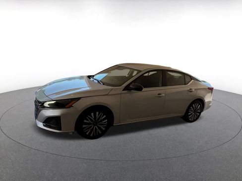 Used 2026 Nissan Altima 2.5 SV FWD image 8