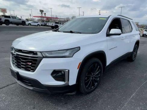 Used 2023 Chevrolet Traverse RS w/ LPO, Floor Liner Package image 5