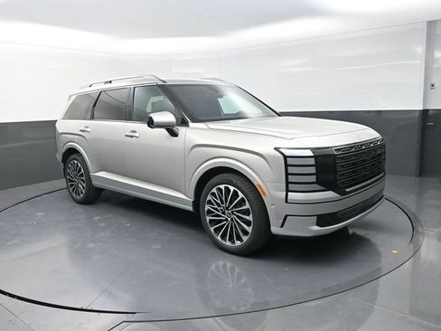 New 2026 Hyundai Palisade Calligraphy FWD image 2