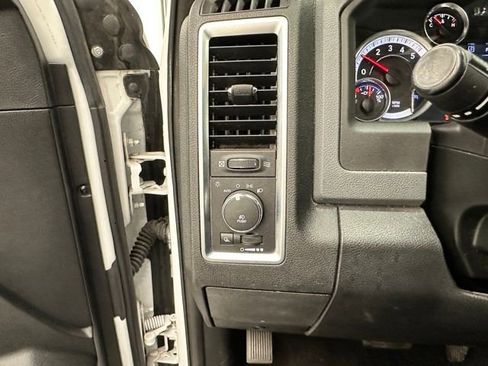 Used 2015 RAM 1500 Lone Star image 31