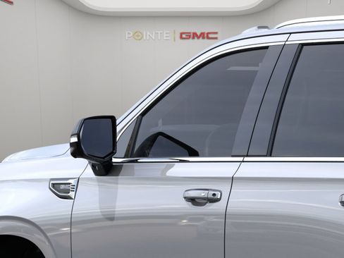 New 2026 GMC Yukon Denali w/ Denali Reserve Package AWD/4WD image 12