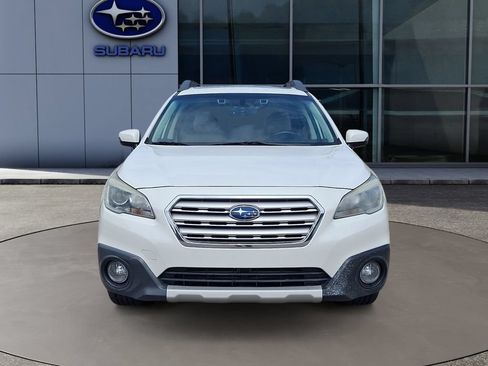 Used 2017 Subaru Outback 2.5i Limited AWD/4WD image 2