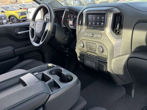 Used 2023 Chevrolet Silverado 1500 Custom image 15