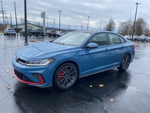 Used 2025 Volkswagen Jetta GLI Autobahn image 7