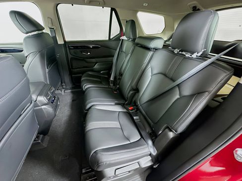 Certified 2025 Honda Pilot EX-L image 18