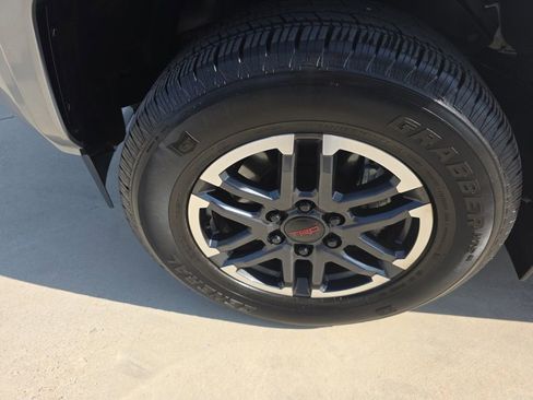 Used 2024 Toyota Tacoma TRD Sport image 5