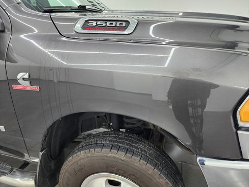 Used 2021 RAM 3500 Big Horn w/ Level 2 Equipment Group image 21