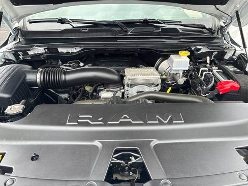 Used 2023 RAM 1500 Laramie AWD/4WD image 10