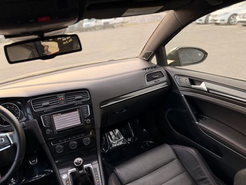 Used 2016 Volkswagen GTI SE w/ Driver Assistance Package image 24