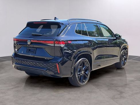 Certified 2026 Volkswagen Tiguan SE R-Line AWD/4WD image 4