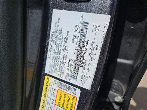 Used 2020 Ford Fusion SE FWD image 16
