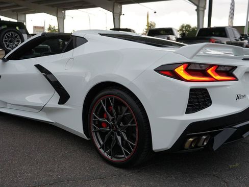 Used 2023 Chevrolet Corvette Stingray Preferred Cpe w/ Z51 Performance Package RWD image 5