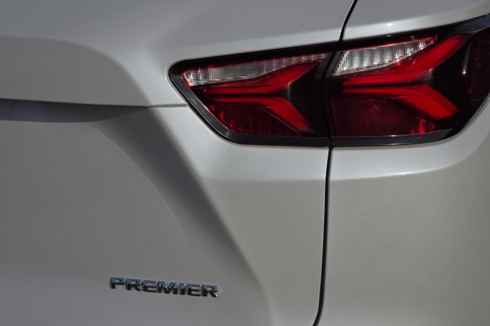Used 2022 Chevrolet Blazer Premier AWD/4WD image 28