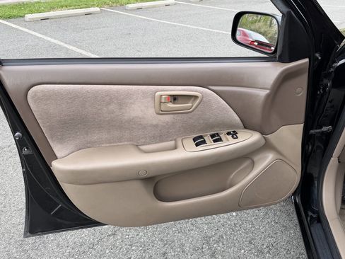 Used 1997 Toyota Camry CE image 10