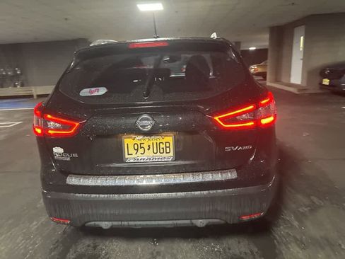 Used 2020 Nissan Rogue Sport SV image 15