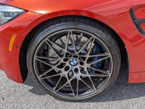 Used 2018 BMW M4 Convertible image 11