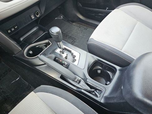 Used 2016 Toyota RAV4 XLE AWD/4WD image 31