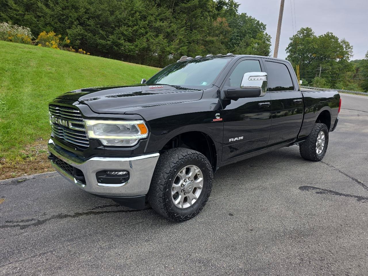 Used 2023 RAM 2500 Laramie AWD/4WD image 4