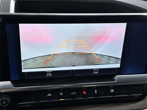 Used 2023 Chevrolet Silverado 1500 LT w/ Protection Package image 15