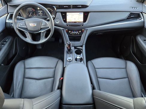Certified 2025 Cadillac XT5 Premium Luxury image 13