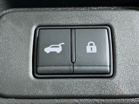 Used 2023 Nissan Rogue SV w/ SV Premium B Package AWD/4WD image 29
