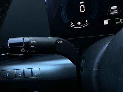 Used 2025 Hyundai Kona SEL image 36