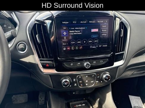 Used 2022 Chevrolet Traverse LT w/ LT Premium Package FWD image 17